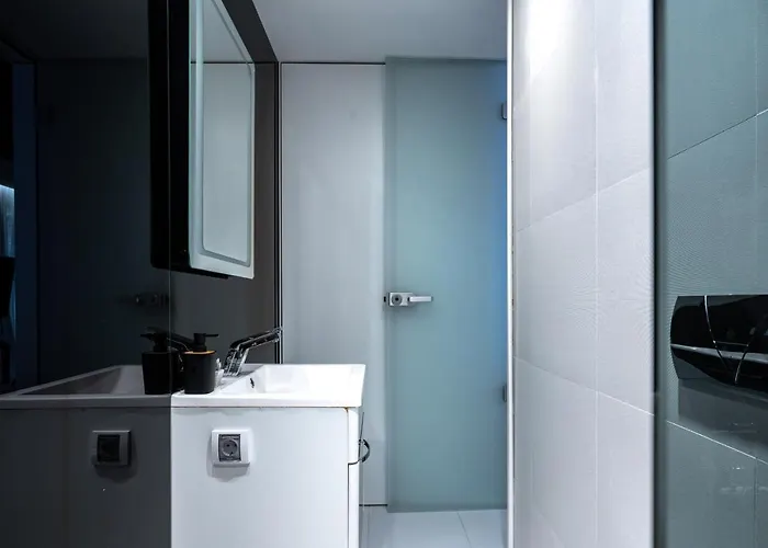 Cozy&modern With Garden アパート